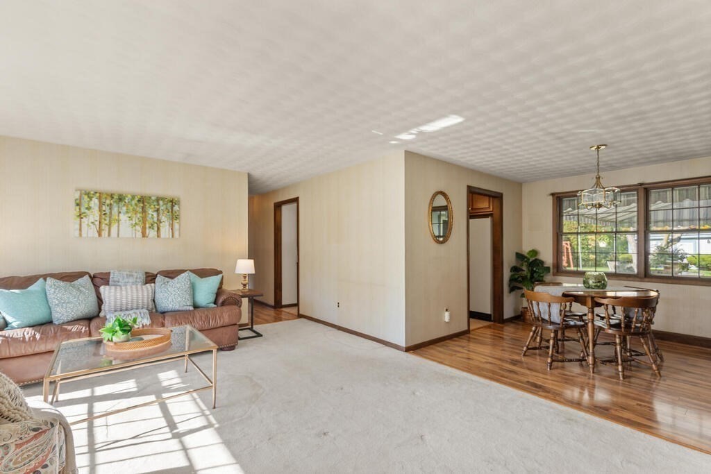 3 Sherwood Ave