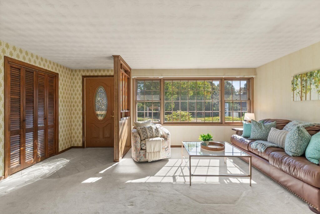 3 Sherwood Ave
