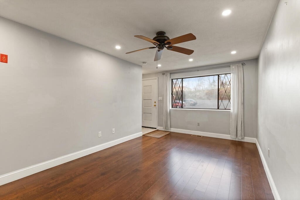 376 Farrwood Dr Unit: 376