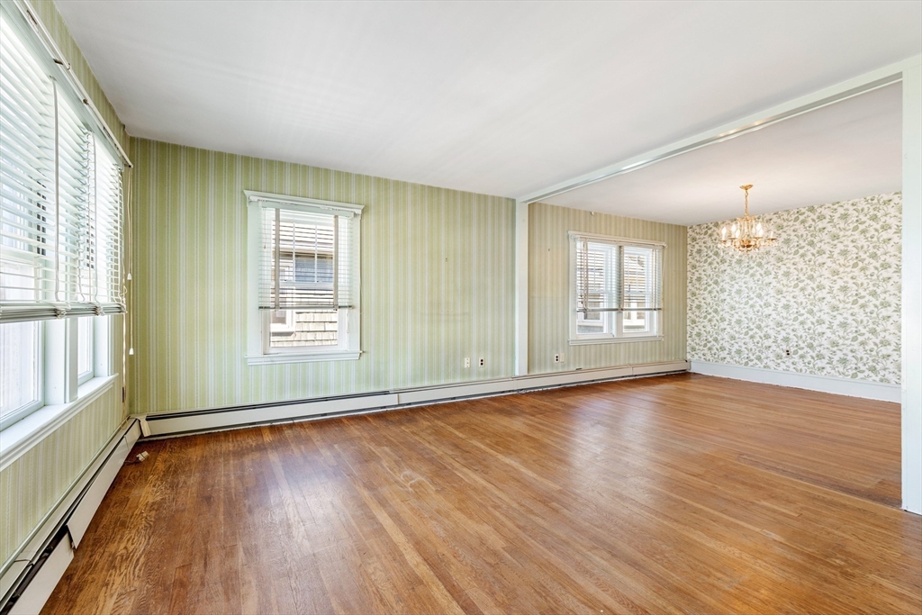 43 Sohier Rd
