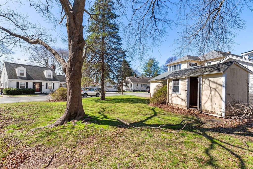 43 Sohier Rd