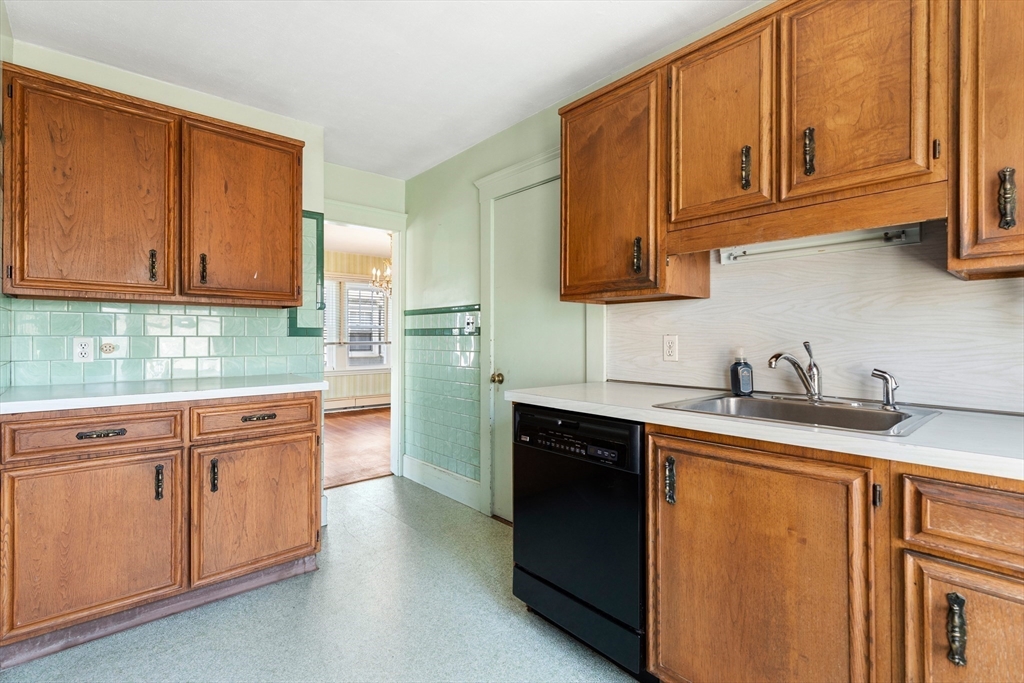 43 Sohier Rd