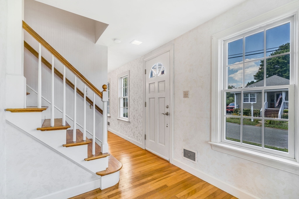 20 Belmont St