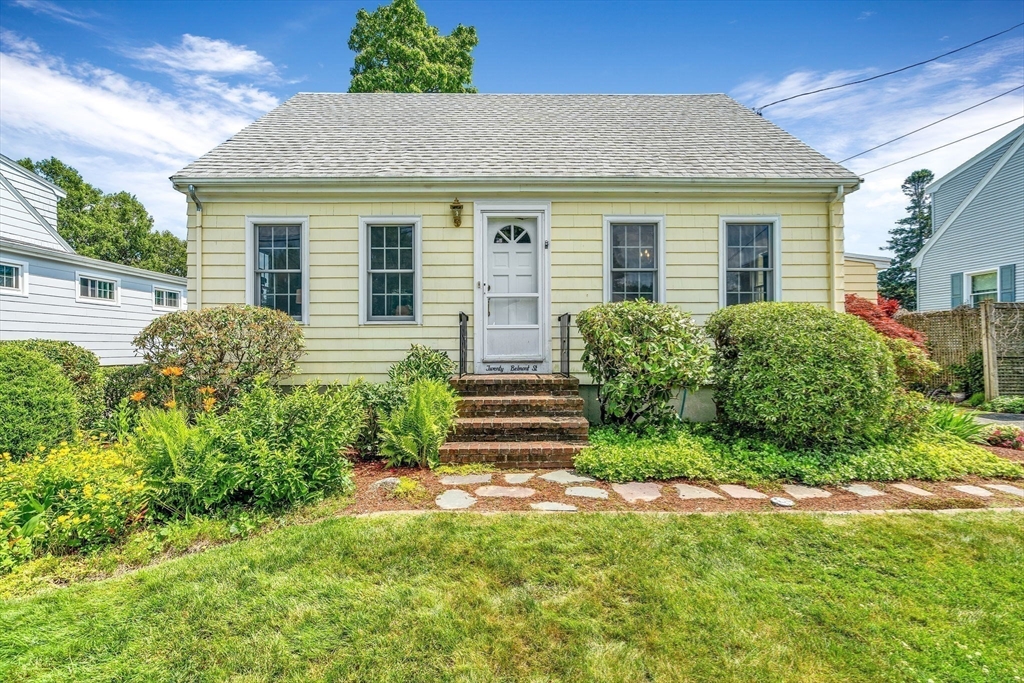 20 Belmont St