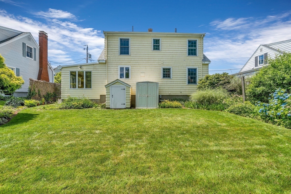 20 Belmont St