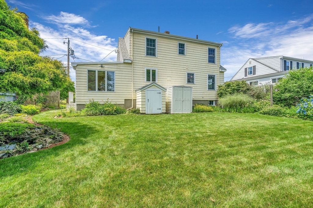 20 Belmont St