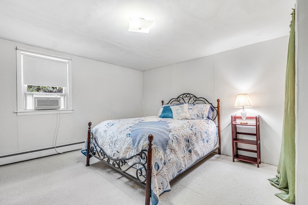 176 Topsfield Rd