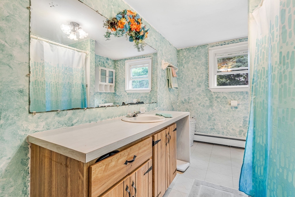 176 Topsfield Rd