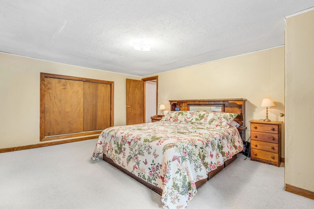 176 Topsfield Rd