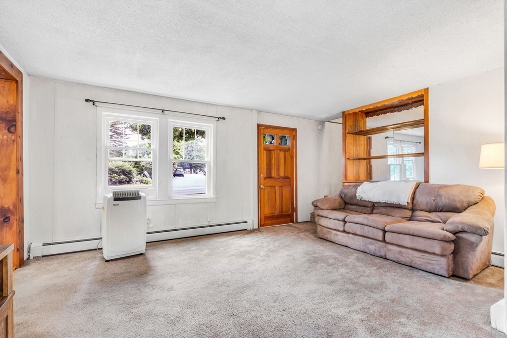 176 Topsfield Rd