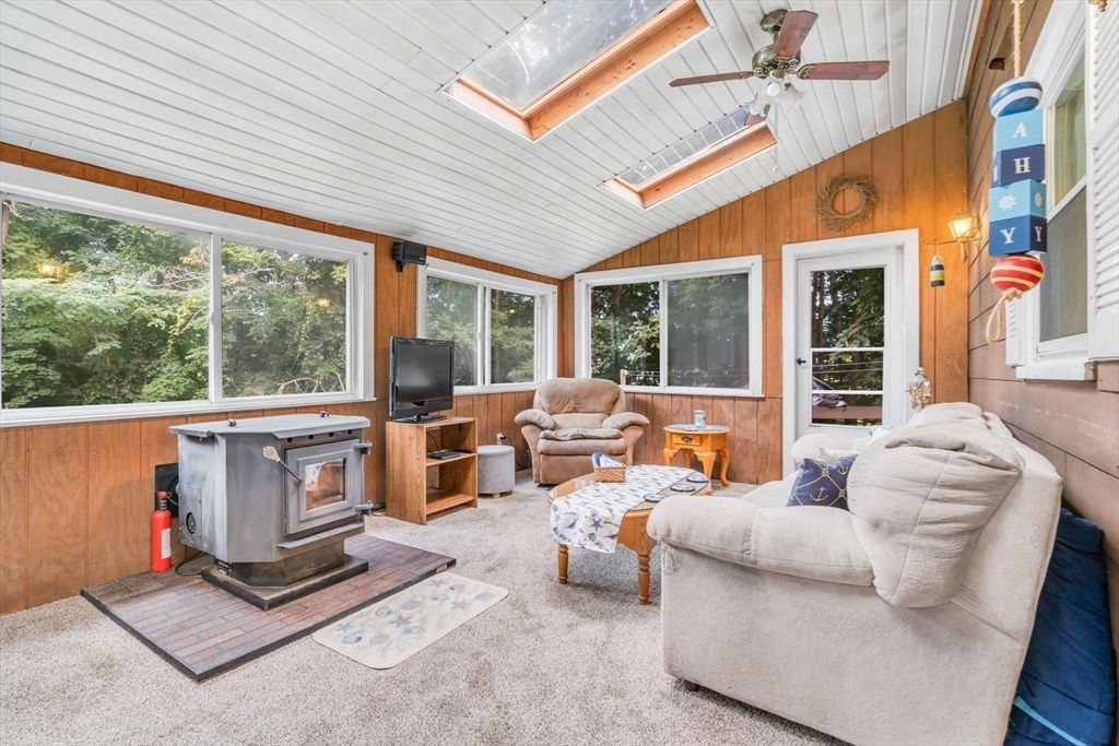 176 Topsfield Rd