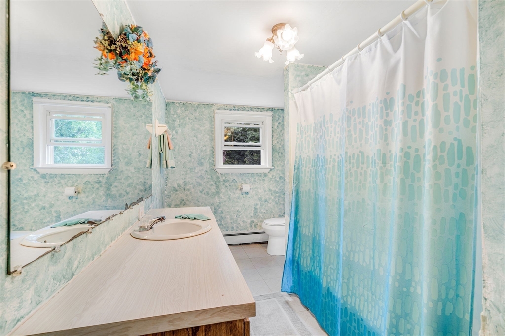 176 Topsfield Rd