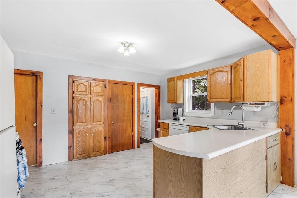 176 Topsfield Rd