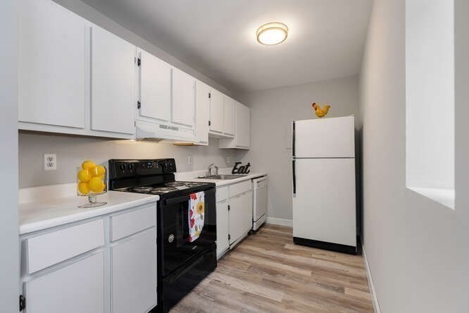 16 Balmoral St # 320