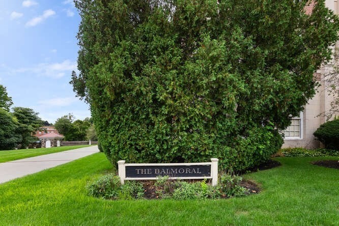 16 Balmoral St # 320