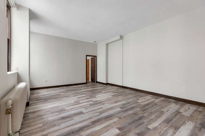 16 Balmoral St # 320