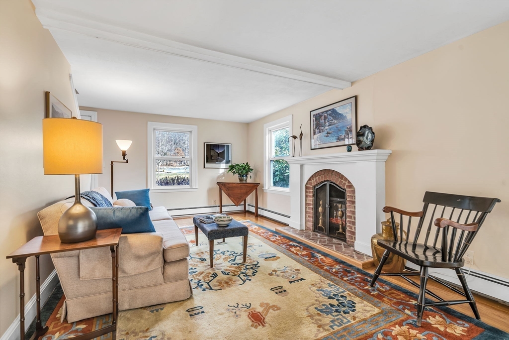 119 Topsfield Rd