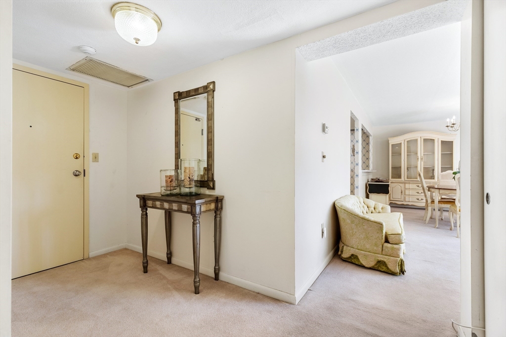 402 Paradise Rd Unit: PHQ