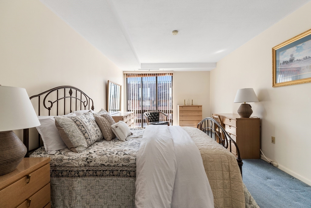 402 Paradise Rd Unit: PHQ