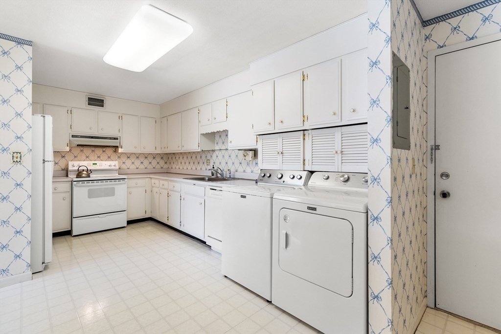 402 Paradise Rd Unit: PHQ