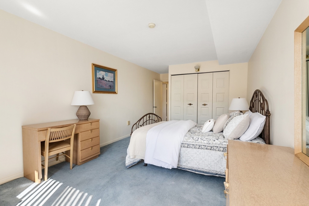 402 Paradise Rd Unit: PHQ