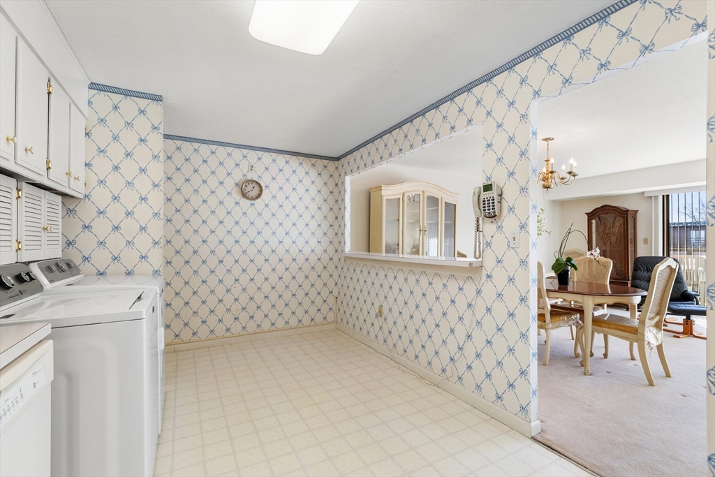 402 Paradise Rd Unit: PHQ