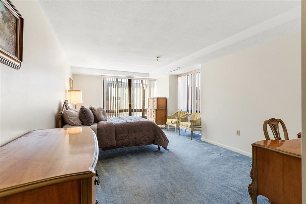 402 Paradise Rd Unit: PHQ