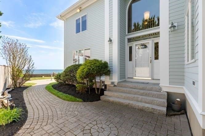 33 Pines Rd