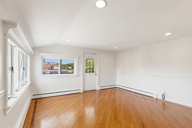 54 Lexington Ave # 32