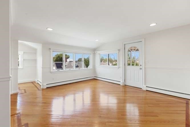 54 Lexington Ave # 32