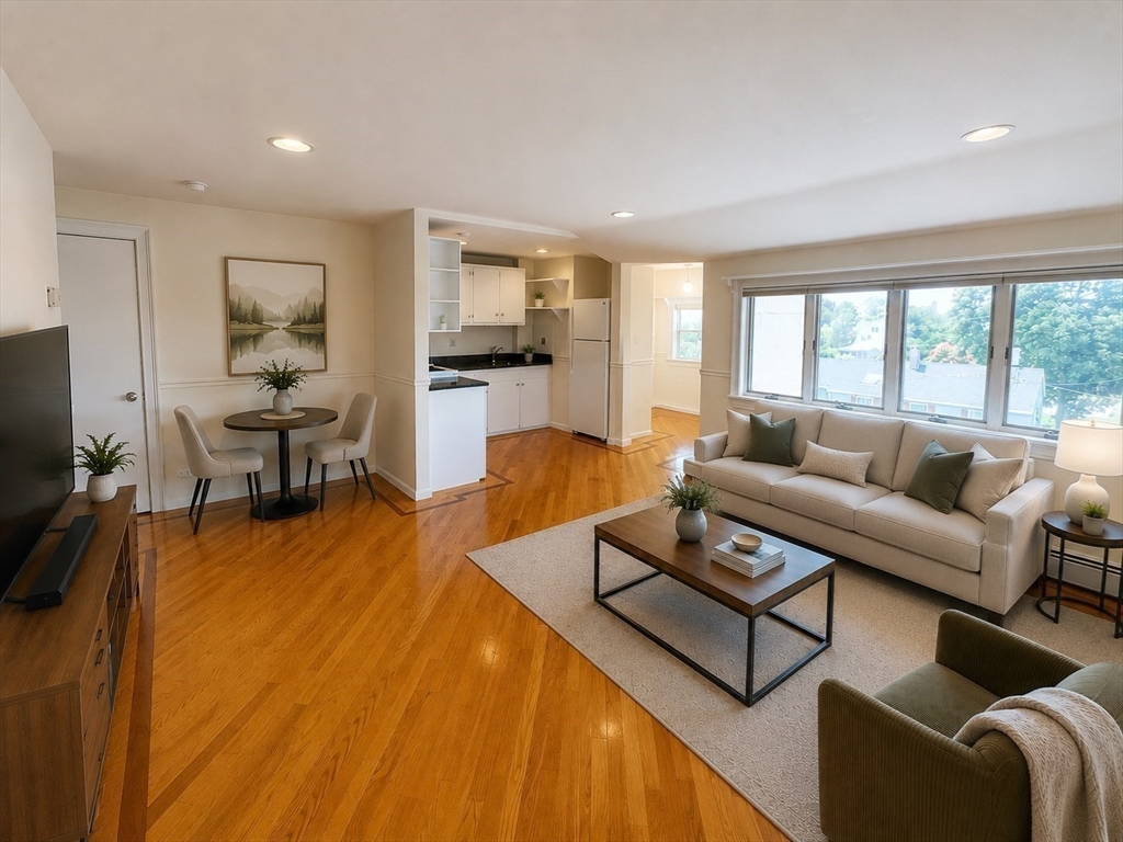 54 Lexington Ave # 32
