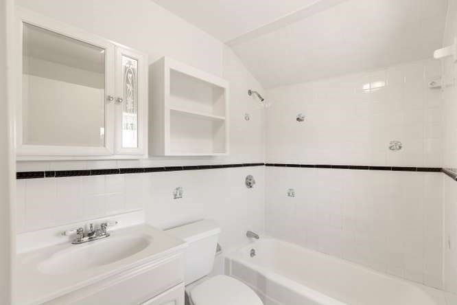 54 Lexington Ave # 32