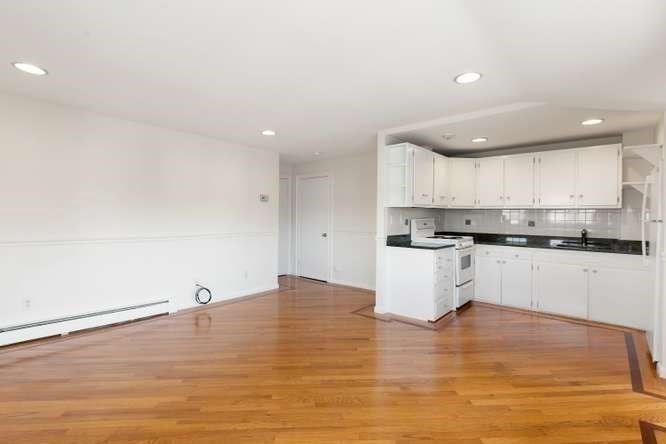 54 Lexington Ave # 32