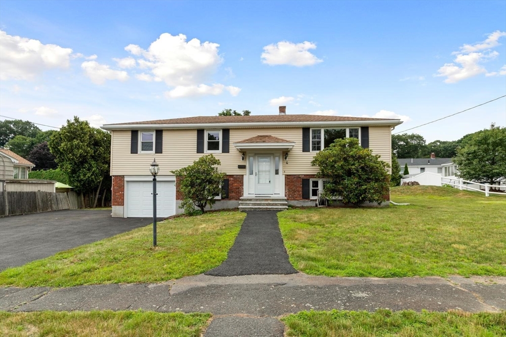 4 Eileen Rd