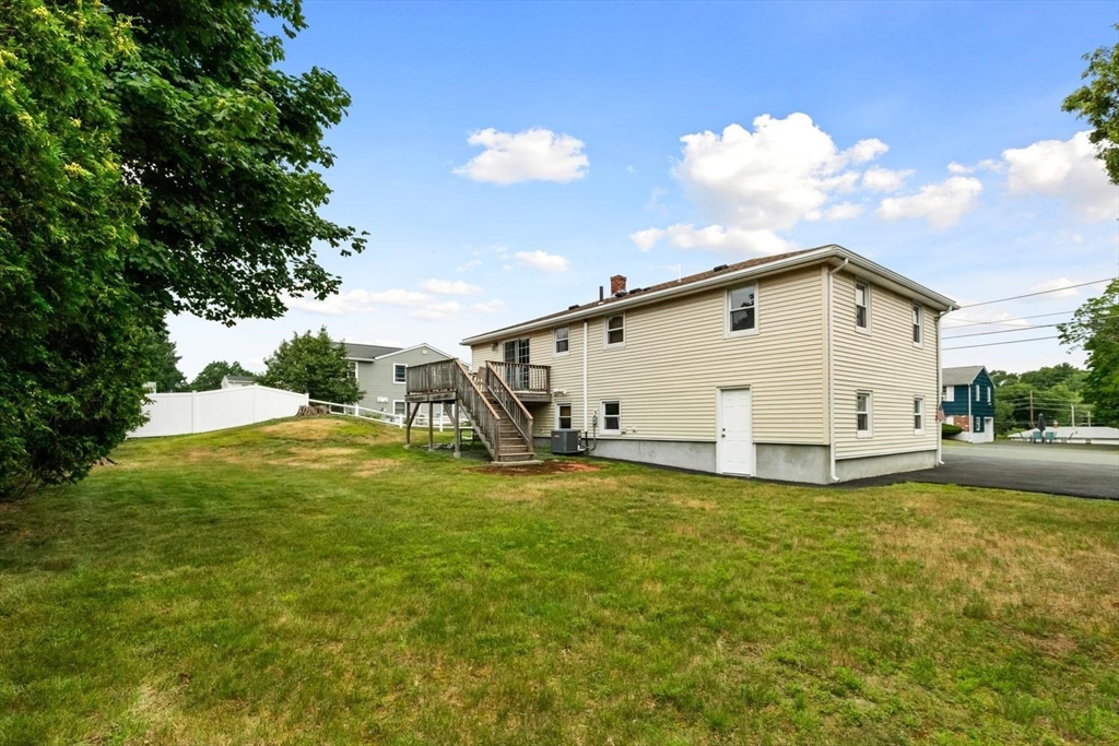 4 Eileen Rd