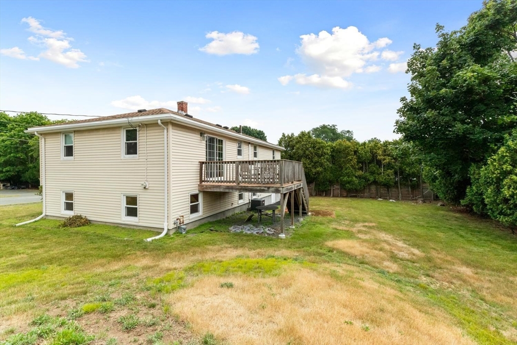 4 Eileen Rd