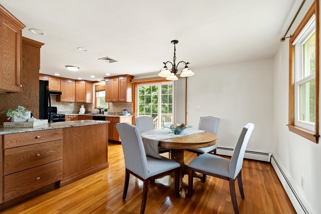 4 Eileen Rd