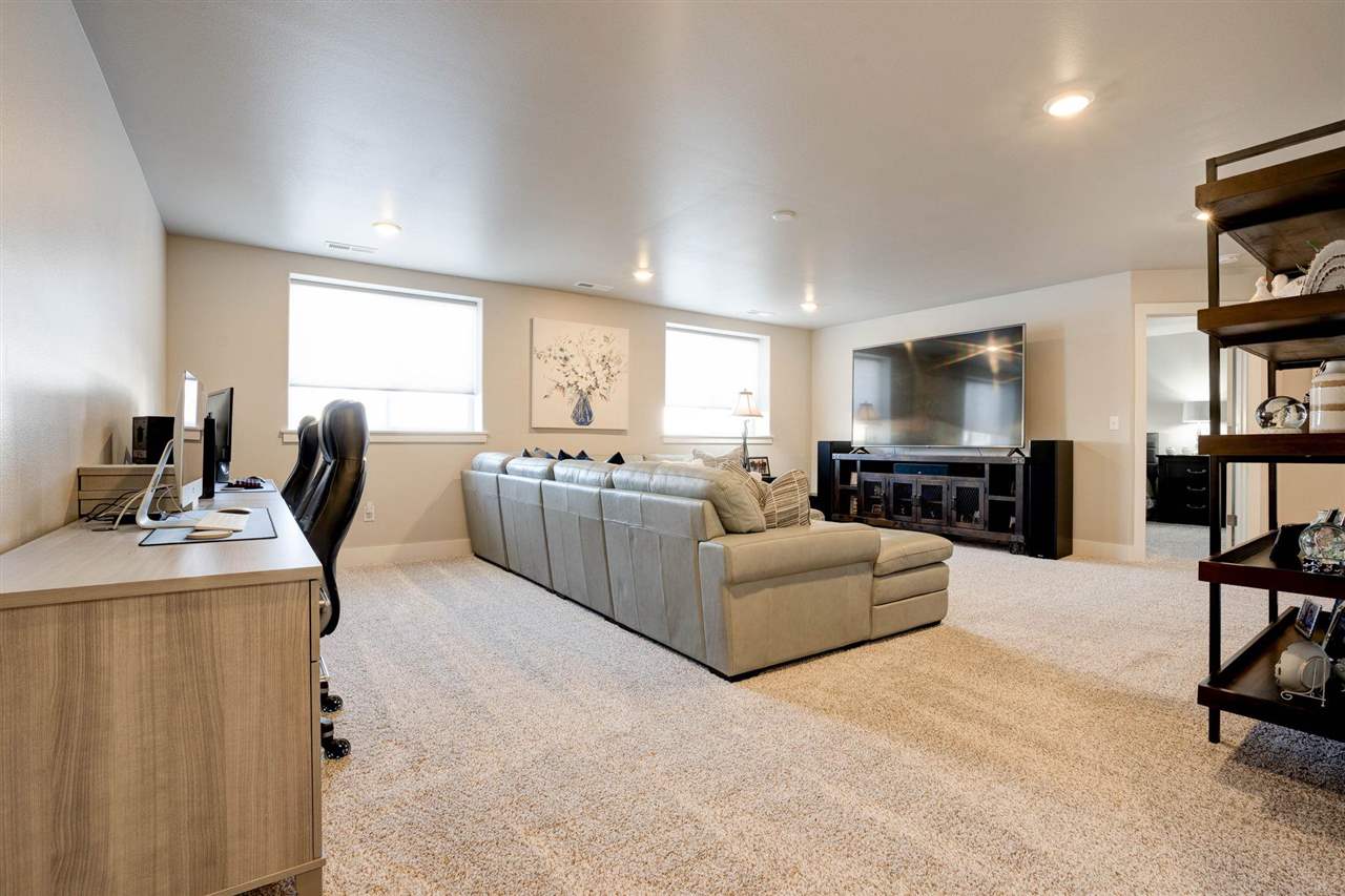 1122 Leann Cir