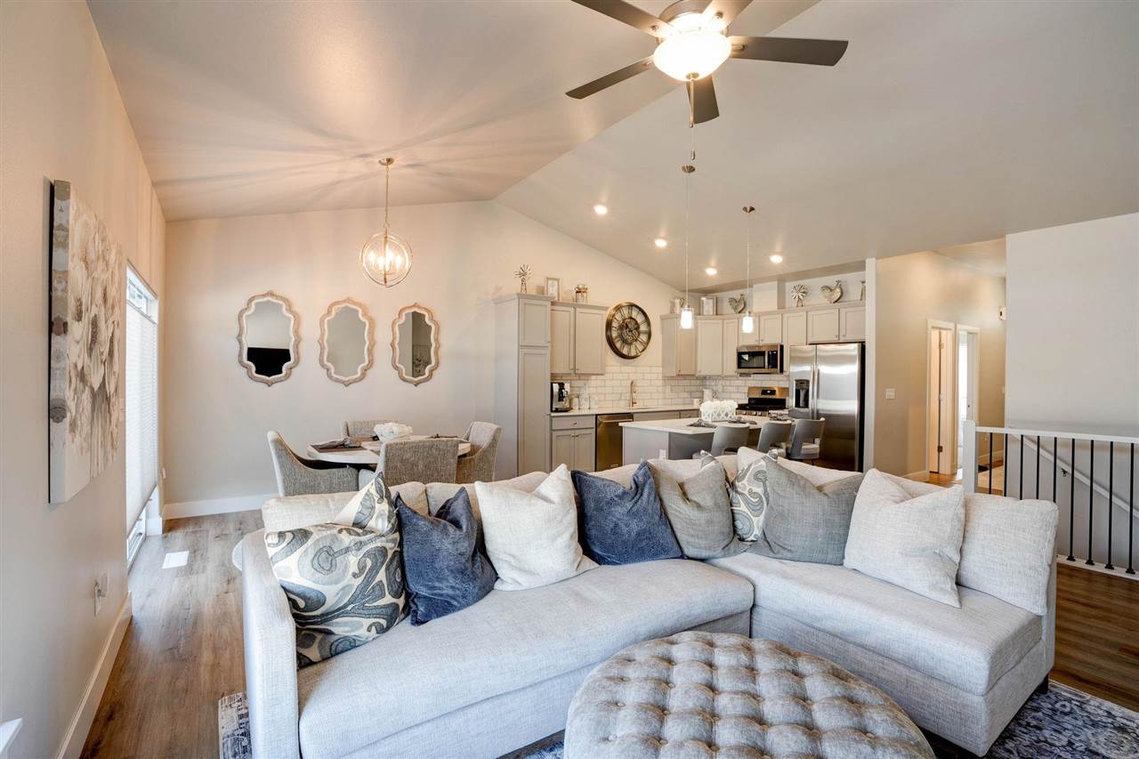 1122 Leann Cir