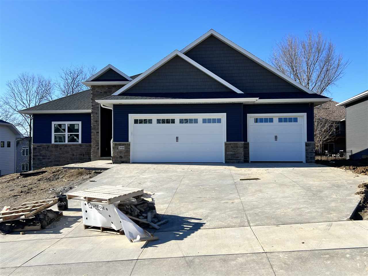 2940 Pine Hill Trce