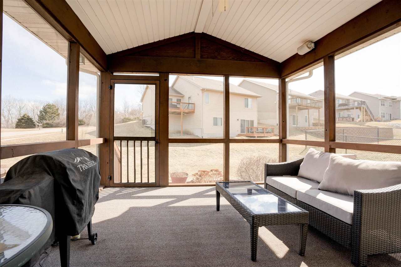 2497 Belmont Dr
