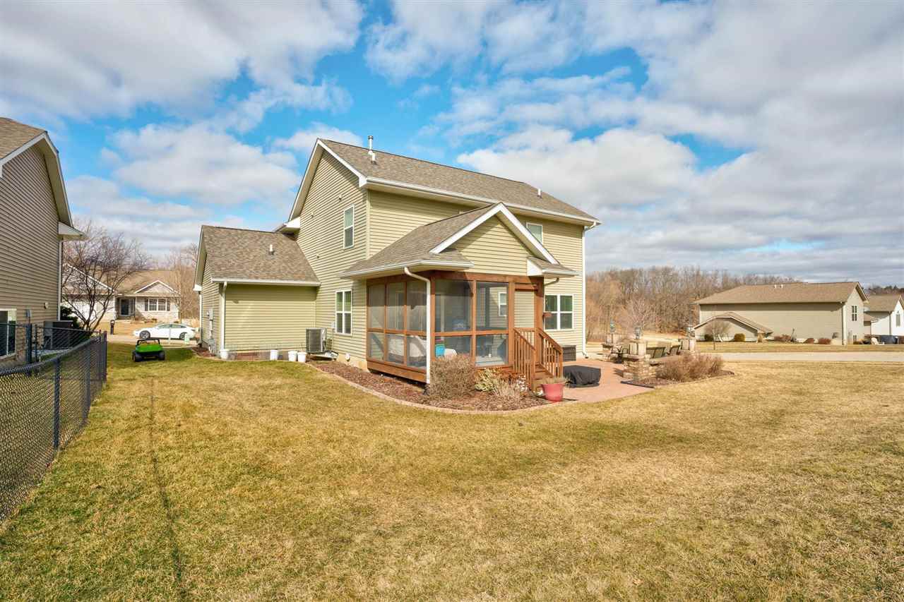 2497 Belmont Dr