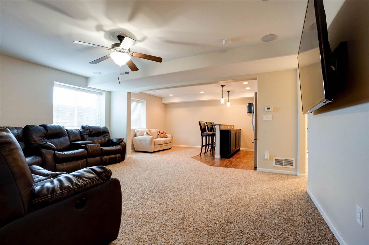 2497 Belmont Dr