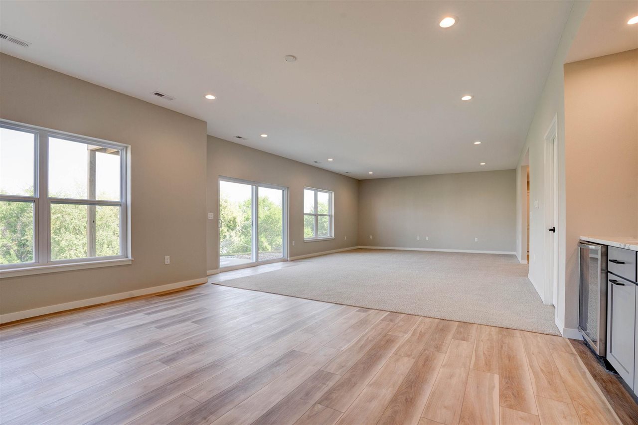 608 Rolling Hills Dr