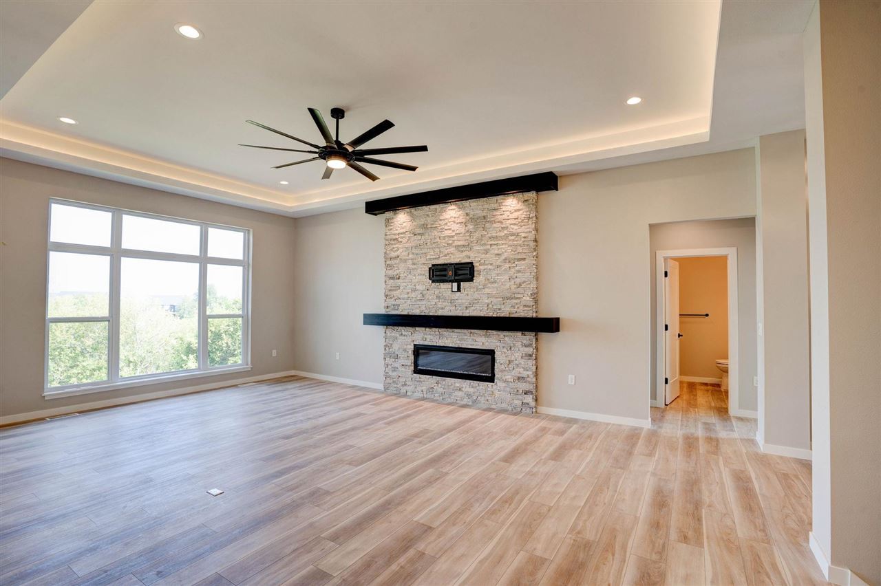 608 Rolling Hills Dr