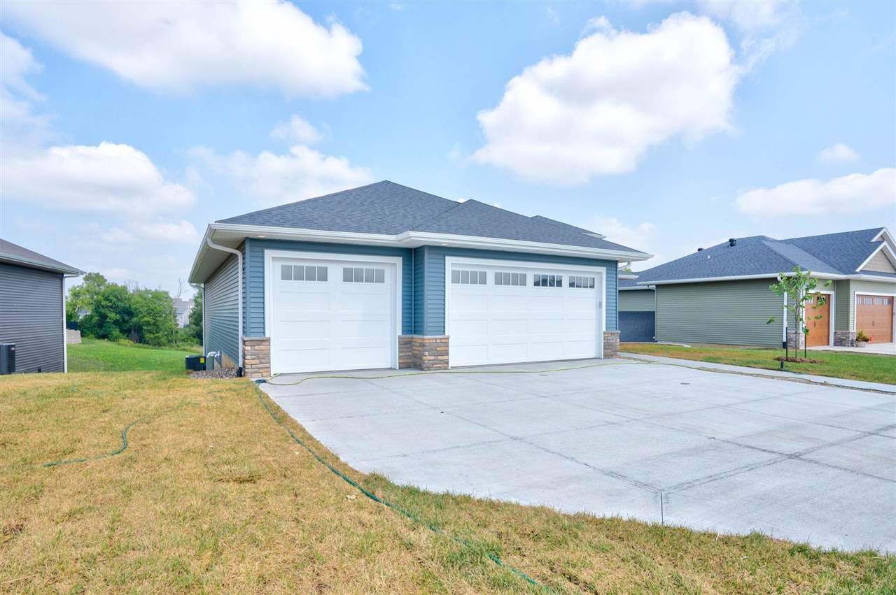 608 Rolling Hills Dr