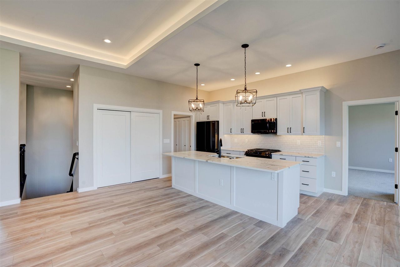 608 Rolling Hills Dr