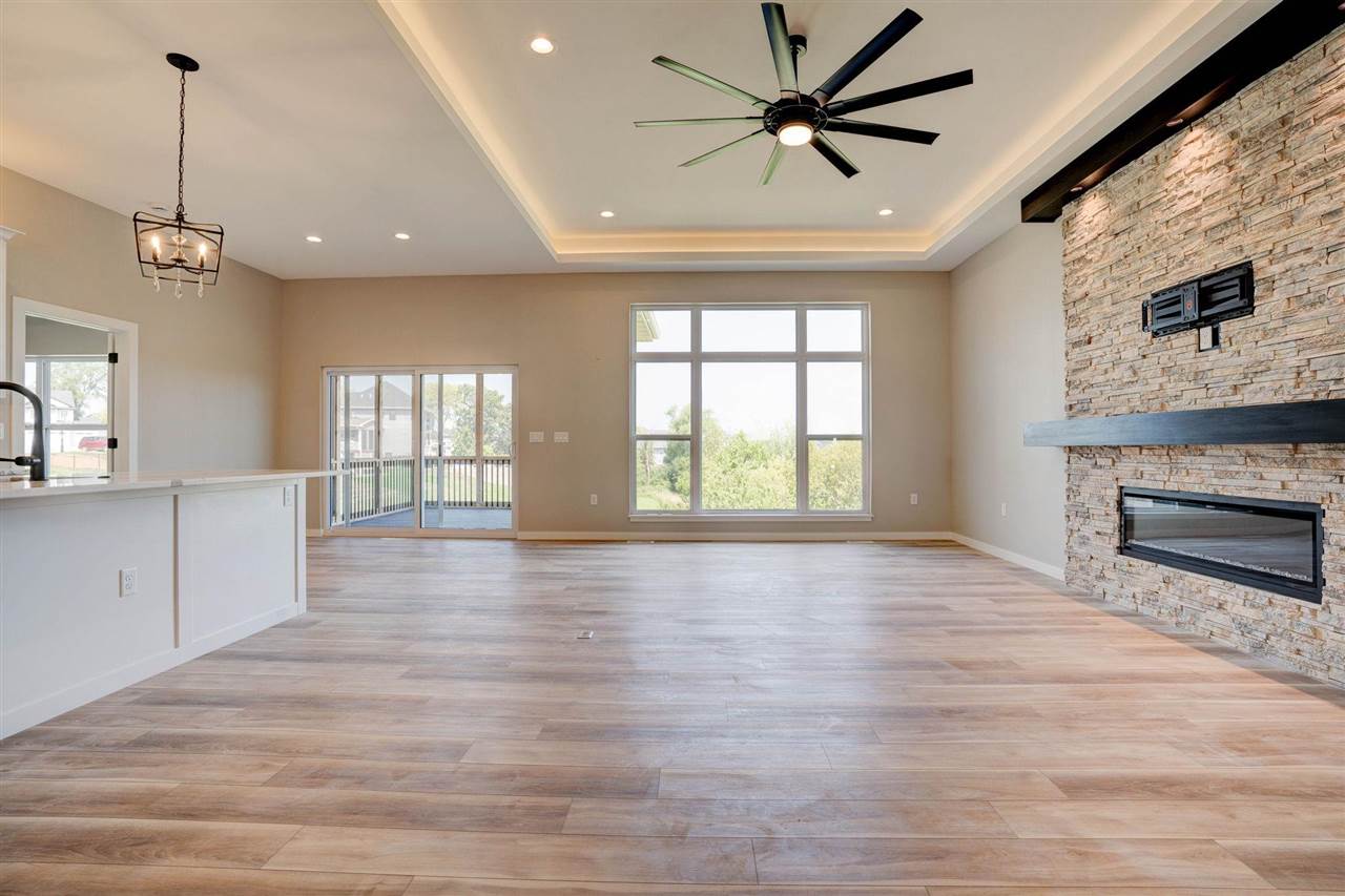 608 Rolling Hills Dr