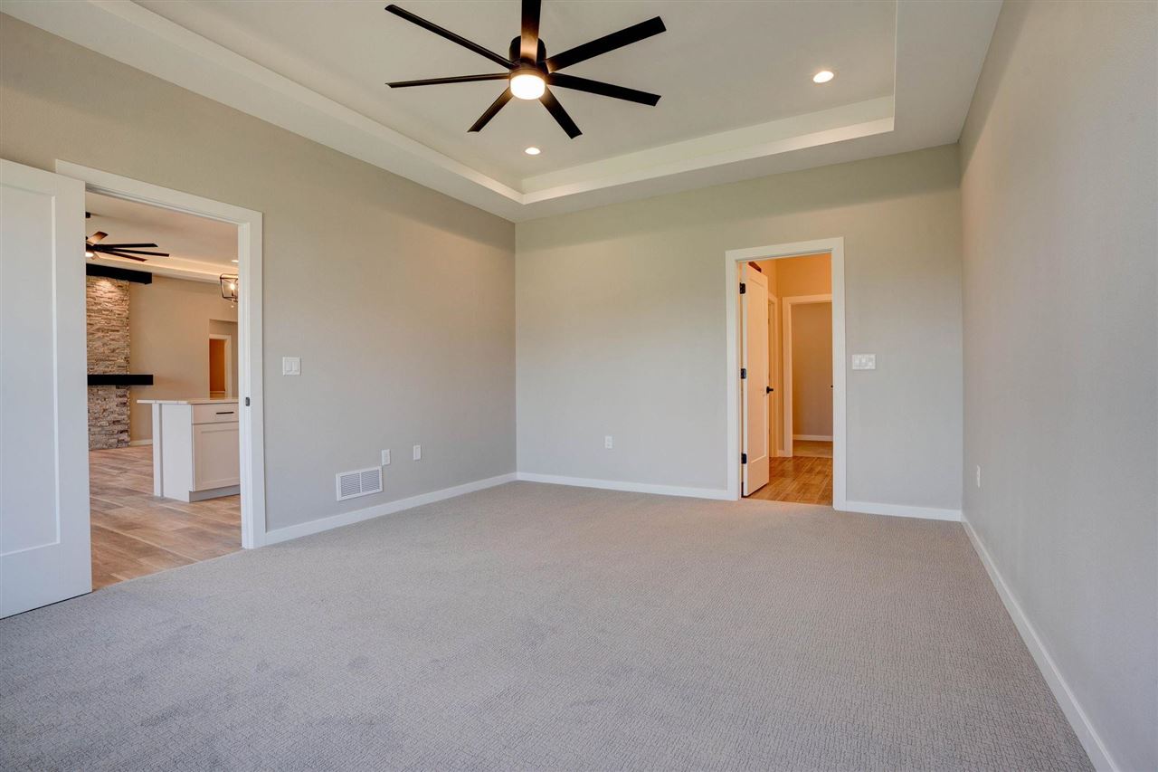 608 Rolling Hills Dr