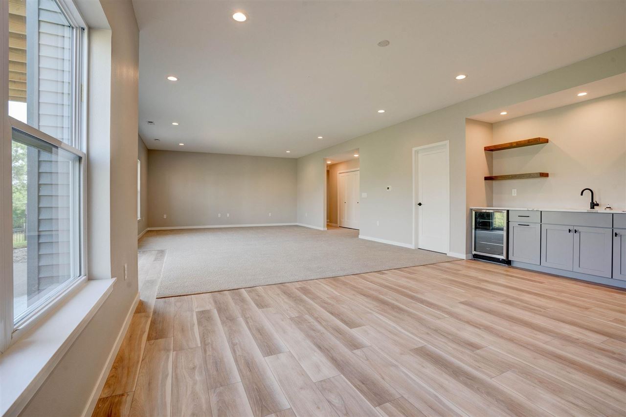 608 Rolling Hills Dr